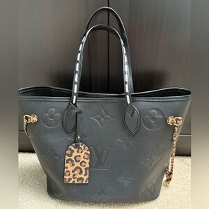 Louis Vuitton Neverfull MM Giant Wild at Heart Monogram Implant Leather Black